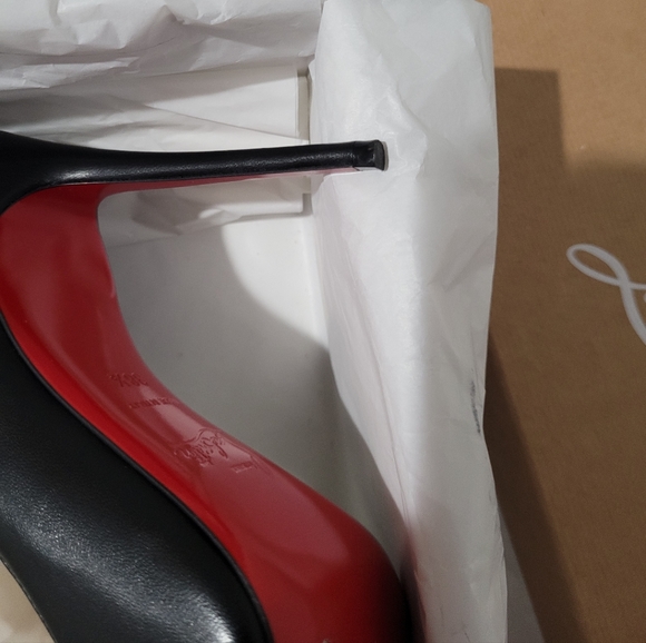 Authentic Christian Louboutin Iconic Black Kate Pumps 3.9" - Picture 6 of 13